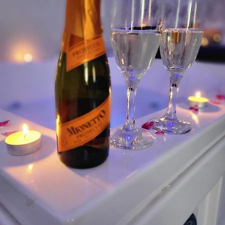 Vip Apartment For Lovers In Кишинів Екстер'єр фото