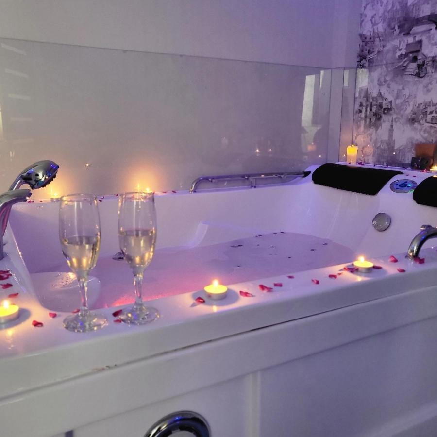 Vip Apartment For Lovers In Кишинів Екстер'єр фото